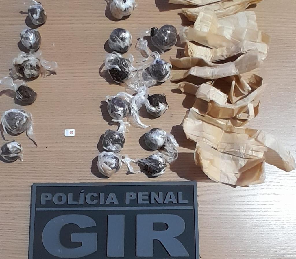 Policiais penais fazem segunda apreensão da semana em laje de raio de segurança máxima da PCE