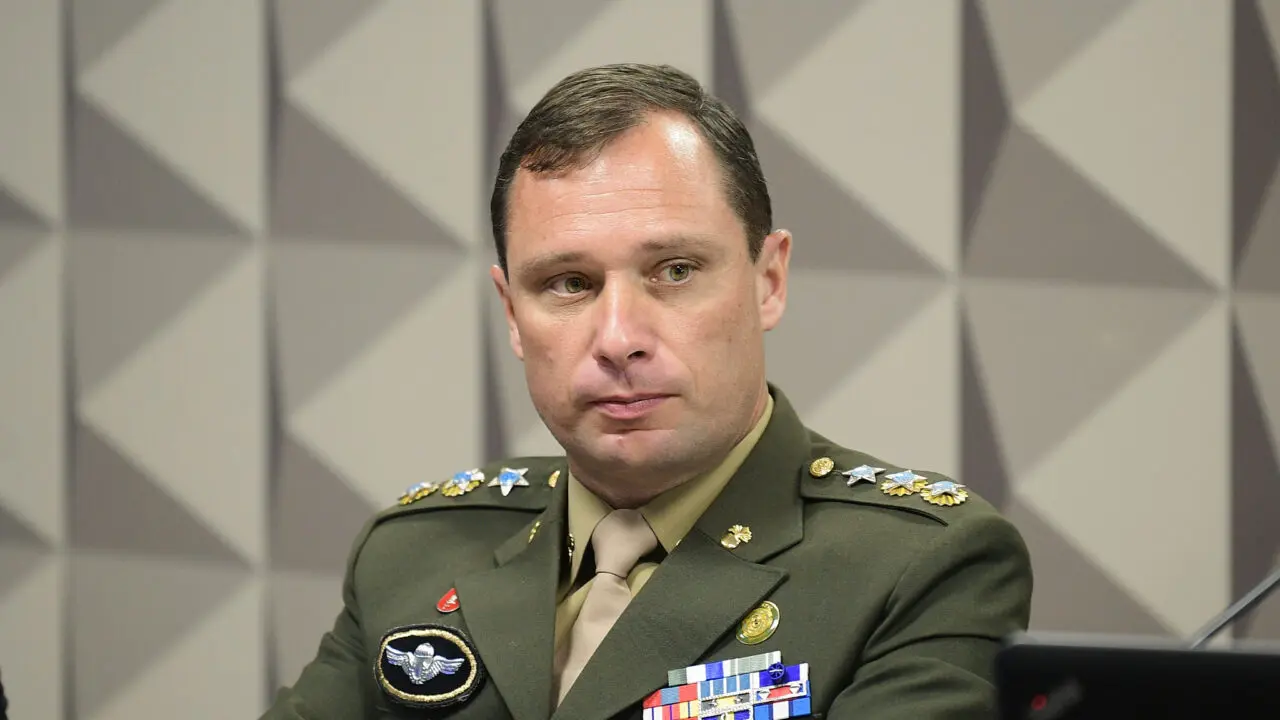 Qual foi a pena de Mauro Cid após condenação de Bolsonaro