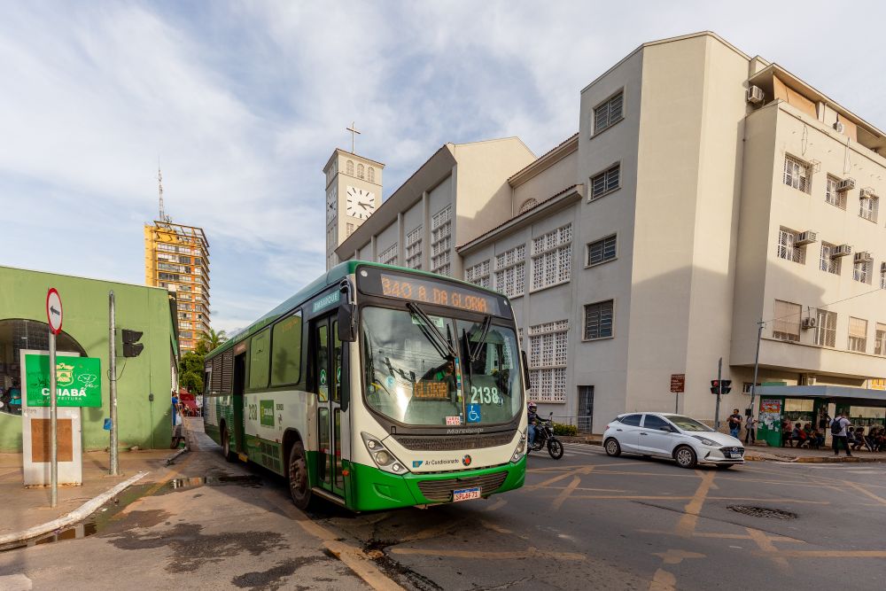 Prefeitura disponibiliza linhas de ônibus para atender o jogo Cuiabá x Coritiba no domingo