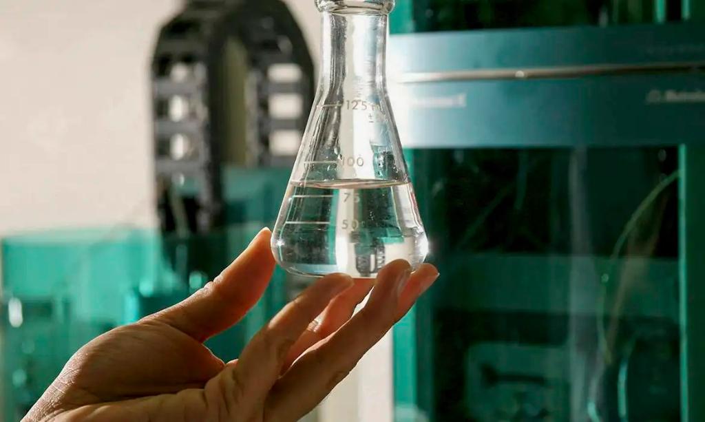 SES divulga comunicado sobre risco de intoxicação por metanol