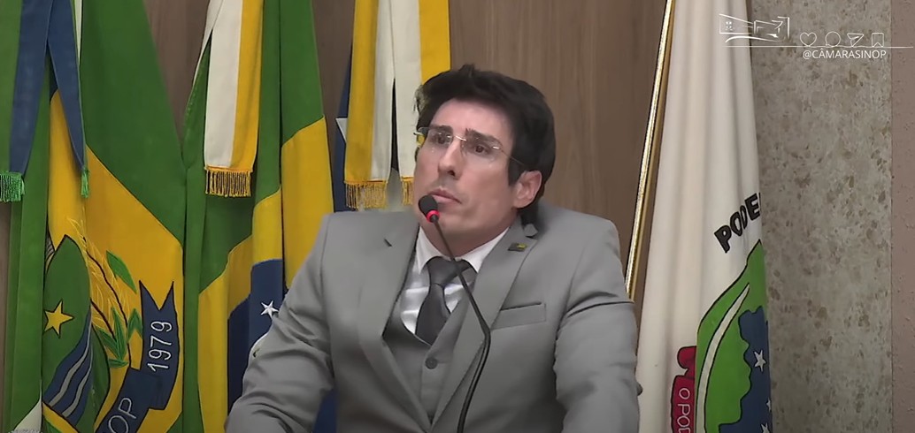 Vereador (advogado ostentação) é agredido por jornalista durante sessão na Câmara