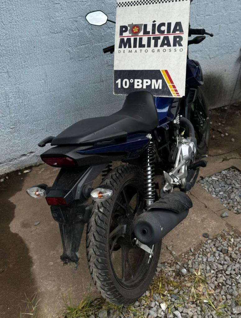PM frustra rolezinho de motoqueiros e prende suspeitos por direção perigosa em Cuiabá