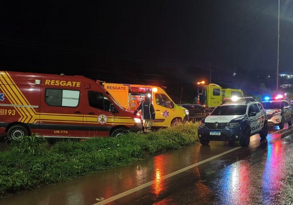 Corpo de Bombeiros atua em ocorrência de acidente de trânsito na BR-163