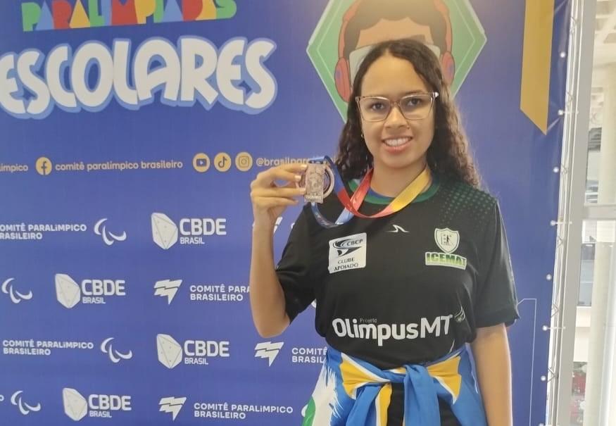 Estudante com deficiência visual quebra barreiras e disputa Jogos Olímpicos da Rede Estadual