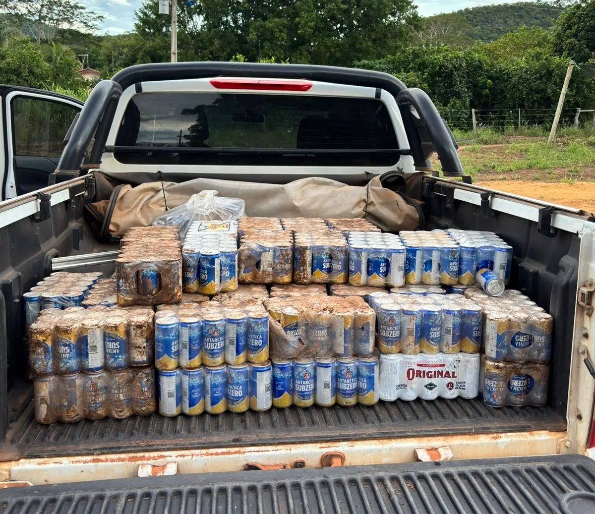 Ação do Juizado Ambiental de Cáceres apreende mais de 100 caixas de cerveja saqueadas