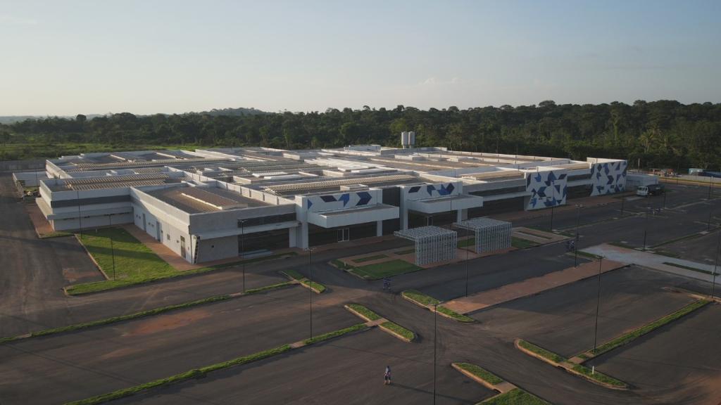Obras dos quatro novos Hospitais Regionais avançam em Mato Grosso
