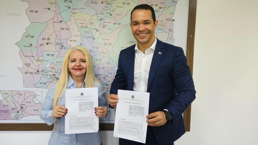 CGE e TRE firmam parceria para fortalecer consciência eleitoral de estudantes