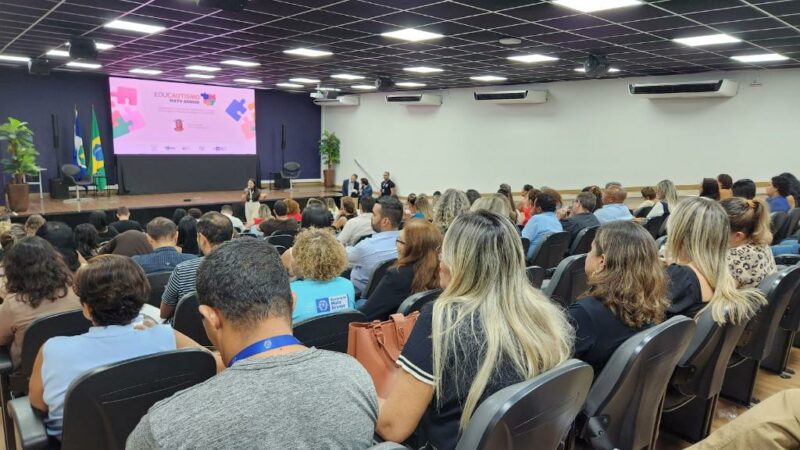 Seduc lança pós-graduação para capacitar profissionais no atendimento a alunos com TEA