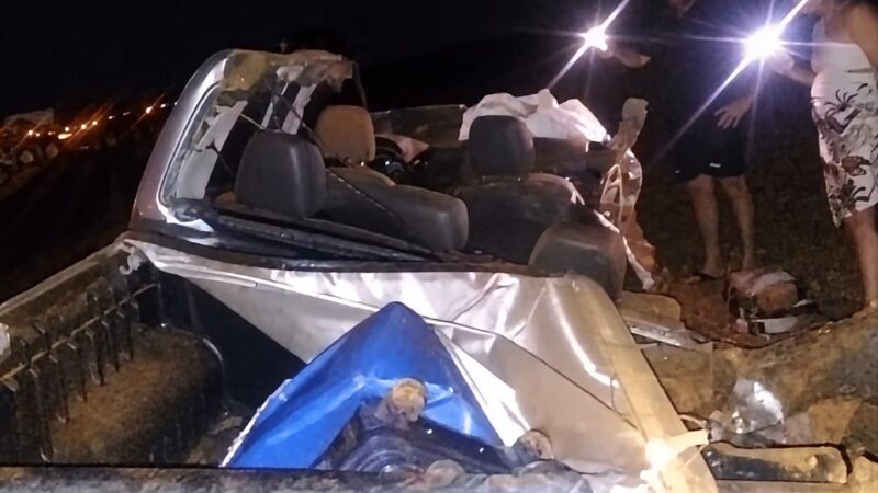Batida entre Amarok e carreta mata casal na MT-249, em Diamantino