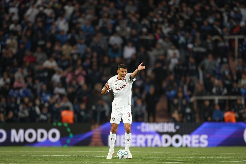 Fluminense perde para o Platense na Argentina, mas garante vaga na semifinal da Libertadores